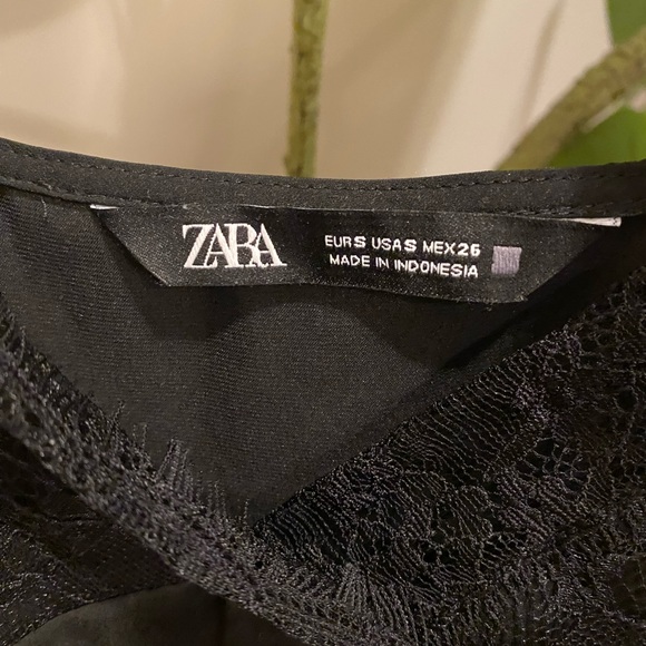 Zara Tank Top/Camisole - Picture 2 of 2